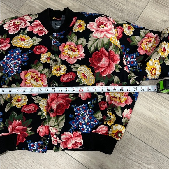 Vintage Liz Claiborne Floral Puffy Bomber Jacket Floral Women's Bomber Jacket - Picture 15 of 16